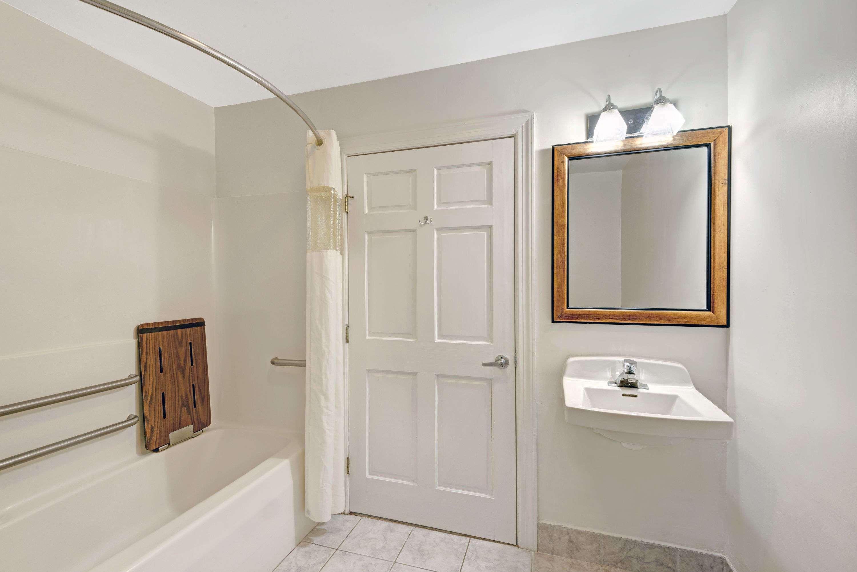 Days Inn By Wyndham Ridgefield Buitenkant foto