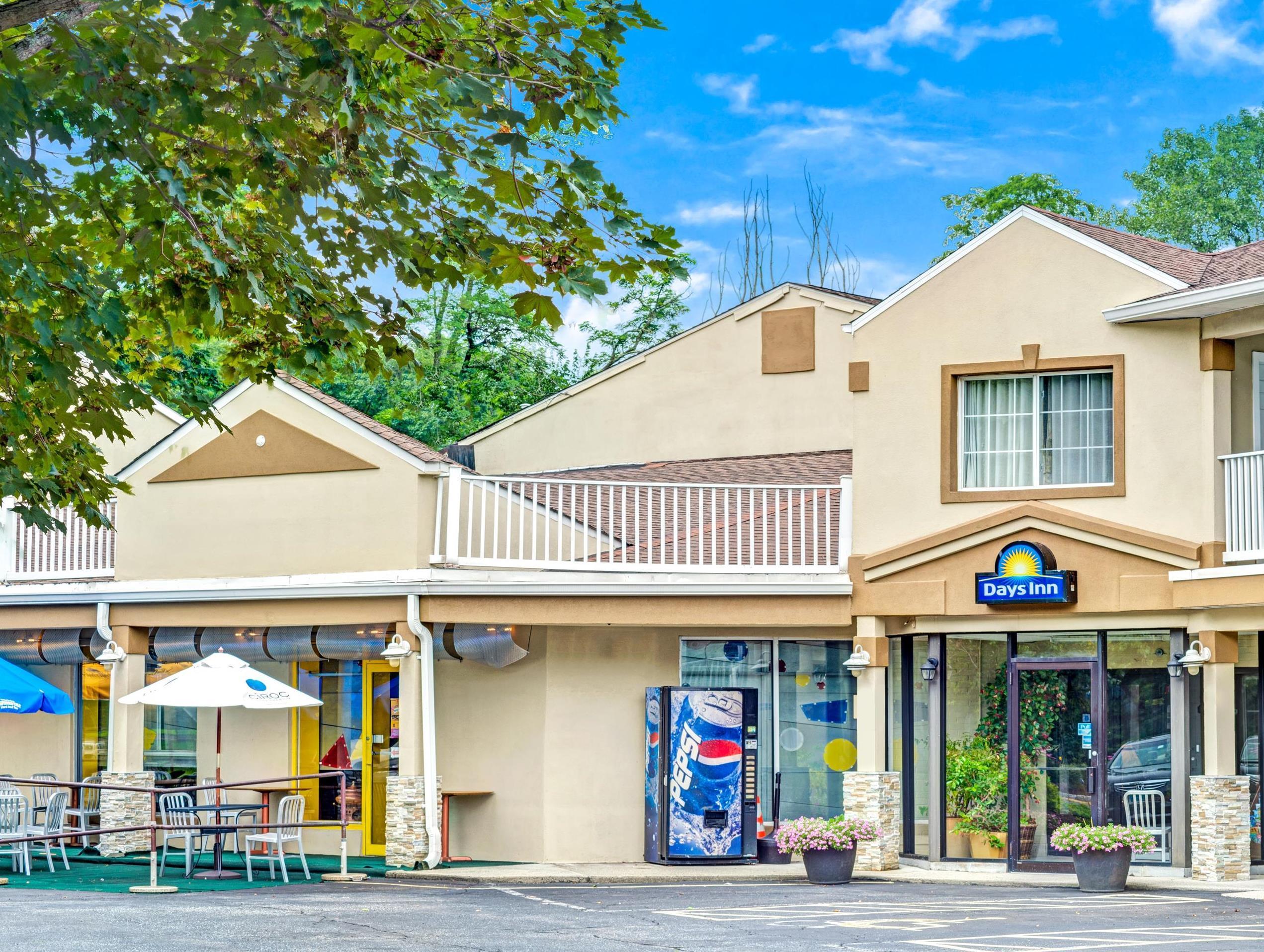 Days Inn By Wyndham Ridgefield Buitenkant foto